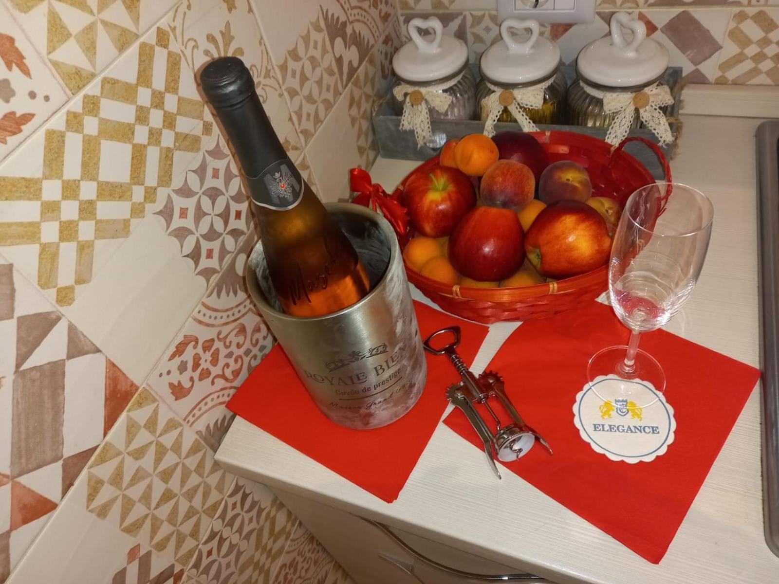 Antico Vicolo-Appartamento Martina Βερτσέλλι Εξωτερικό φωτογραφία